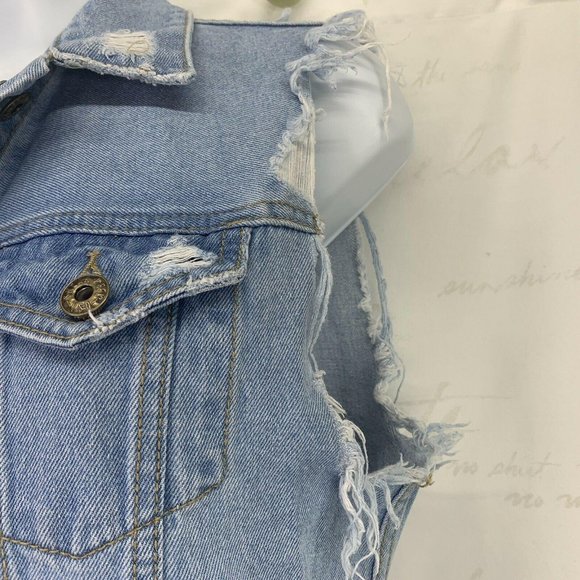 Sneak Peek Light Blue Denim Sleeveless Distressed - Picture 4 of 8